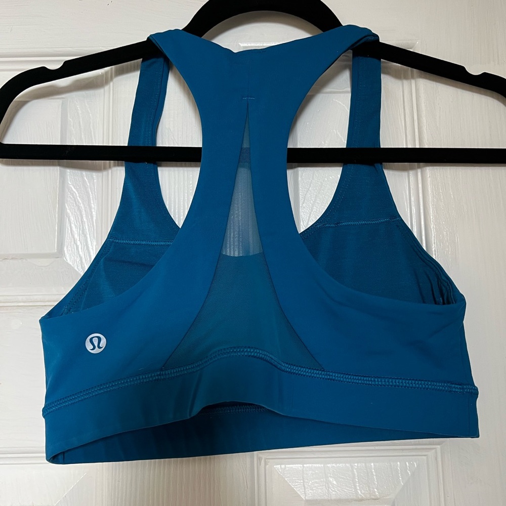 Lululemon sport bra size 4